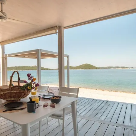 Oikos Resort Buqez - Villa Immortelle 22 Pakostane