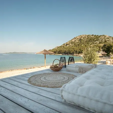 Oikos Resort Buqez - Villa Immortelle 22 Pakostane